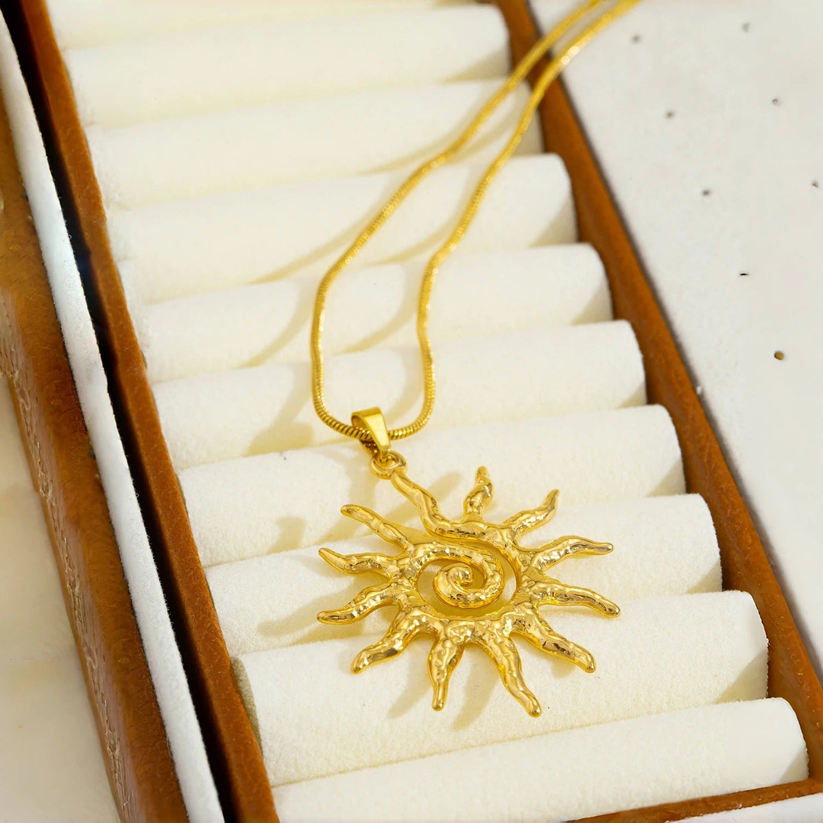 Collar Sol Espiral